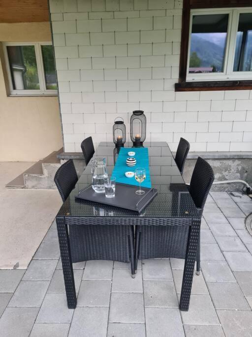 Schoenes Kleines Studio Mit Sitzplatz, Mitten Im Praettigau Jenaz Exterior photo